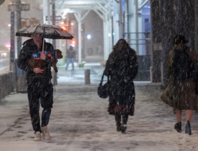 Нью-Йорк накрила снігова буря, у місті зупинився транспорт