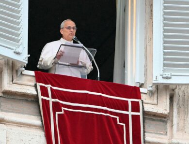 Папа Римський передав українцям “зимову” допомогу