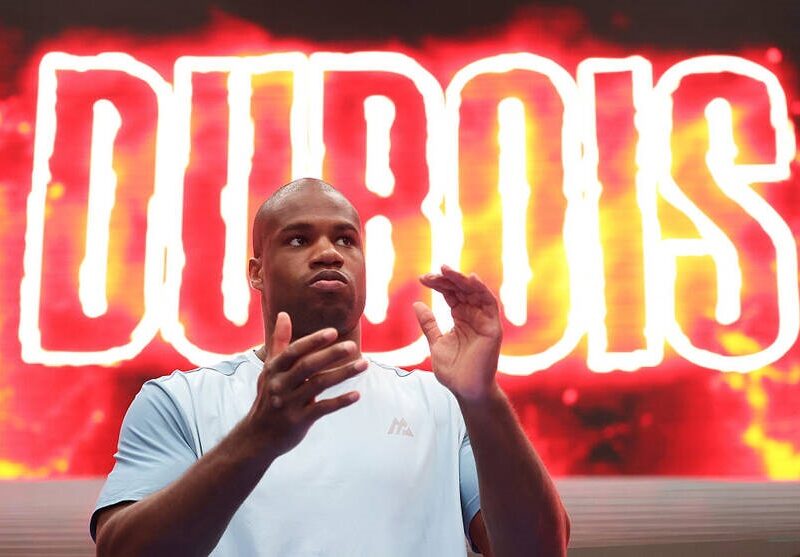 Перед боєм із Вордлі Дюбуа оголосив про зміну тренера