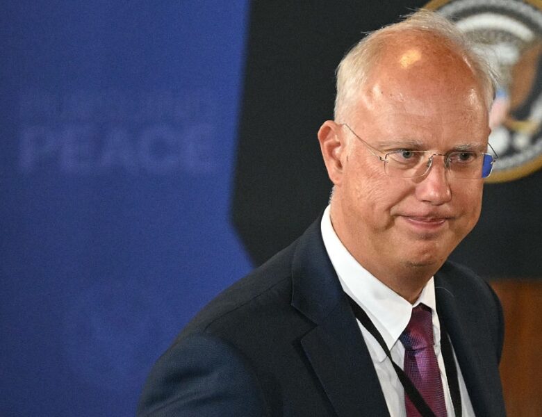 Переговори України та РФ відтермінували після візиту Дмитрієва до США