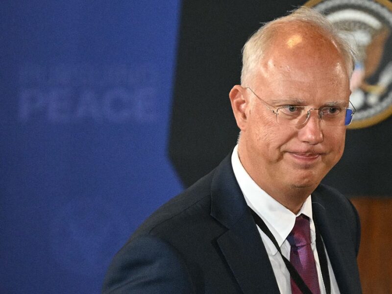 Переговори України та РФ відтермінували після візиту Дмитрієва до США