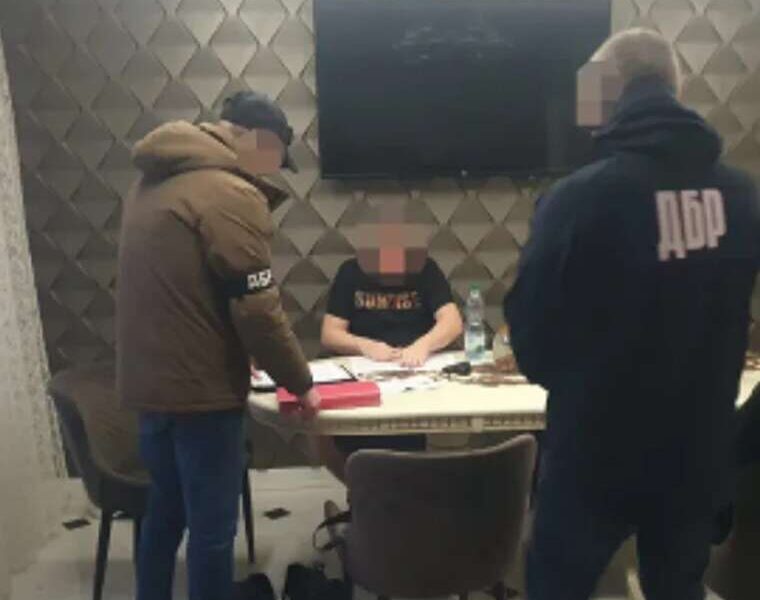 Переплата в 5 мільйонів на електриці для військових ДБР повідомило про підозру ексчиновнику у Вінниці