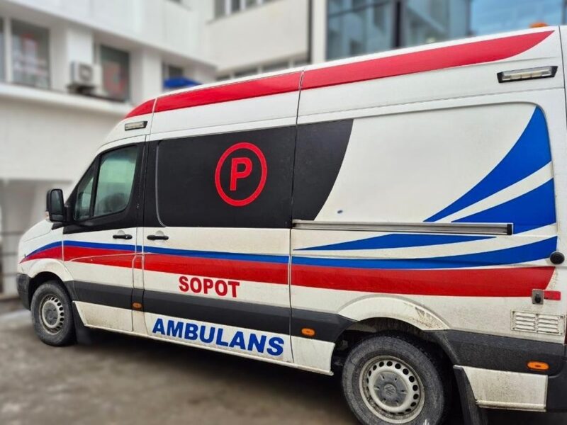 Під Львовом водій “швидкої” під дією наркотиків збив дитину