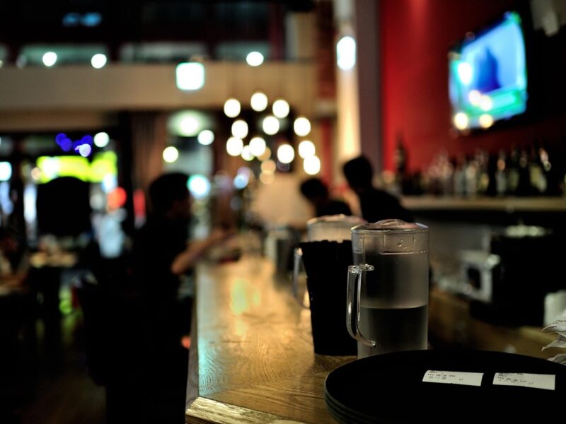 Податкова виявила нереалістично низькі виторги у 15 тисяч ресторанів