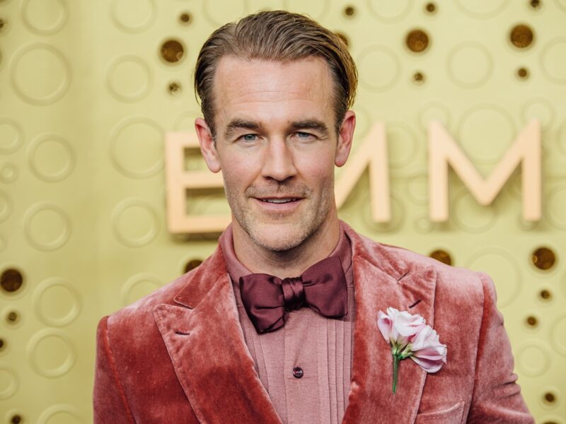 Помер зірка Затоки Доусона Джеймс Ван Дер Бік