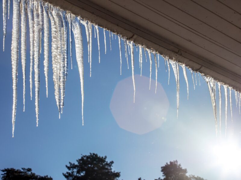 Помірні опади та ожеледиця: погода на початку тижня