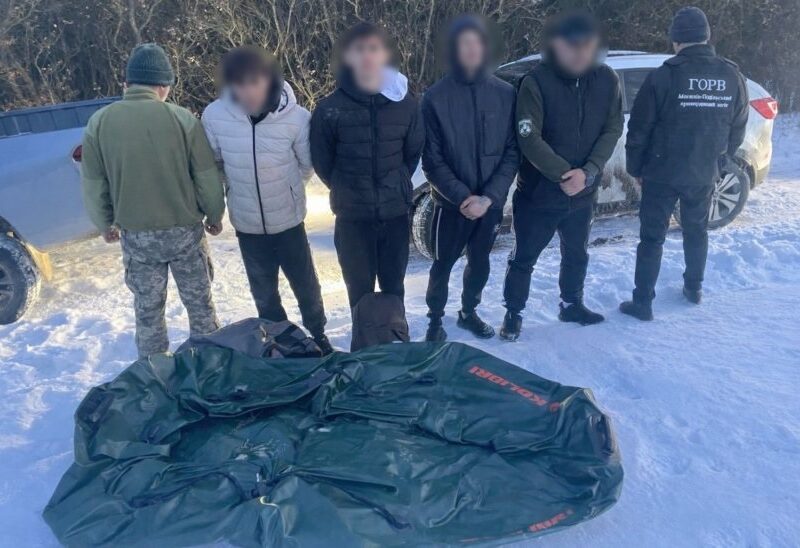 Прикордонники зірвали “рейс” братів-близнюків через Дністер