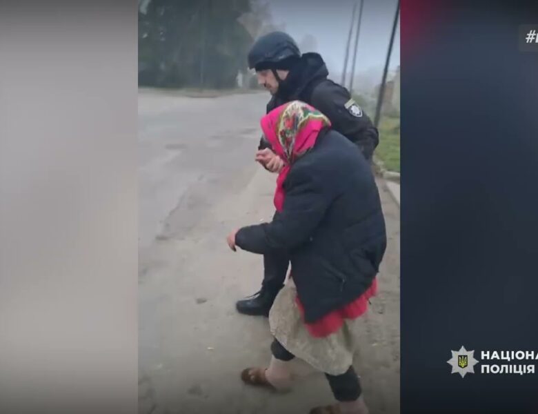 «Кожен виїзд – це виклик для нас, і для тих, кого ми евакуювали», – поліцейський Віталій Романча