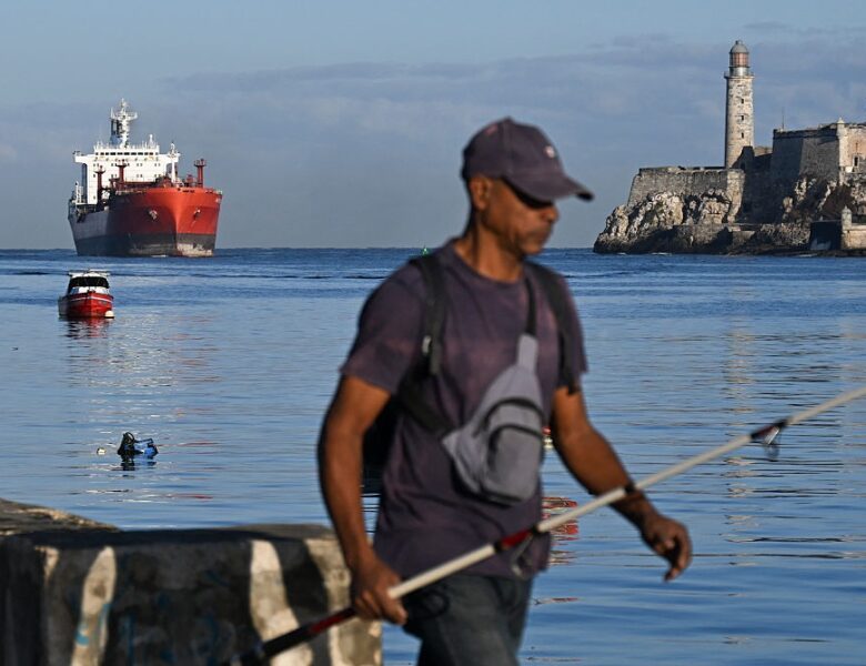 Росія наважилась постачати Кубу нафтою, попри погрози Трампа – ЗМІ