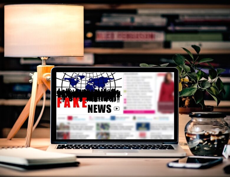 Росія поширила фейкові обкладинки французьких газет із критикою Зеленського