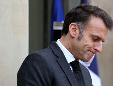 Росія поширює фейки про зв&rsquo;язки Макрона з Епштейном – ЗМІ