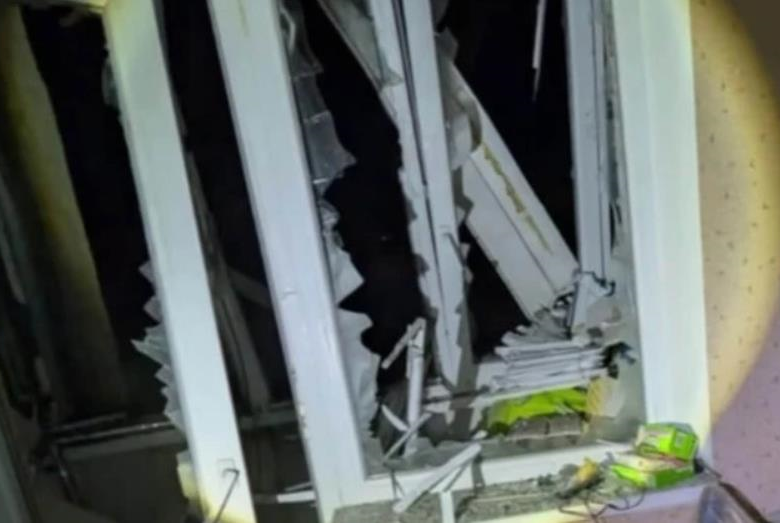 Росія вдарила по багатоповерхівкам у Сумах