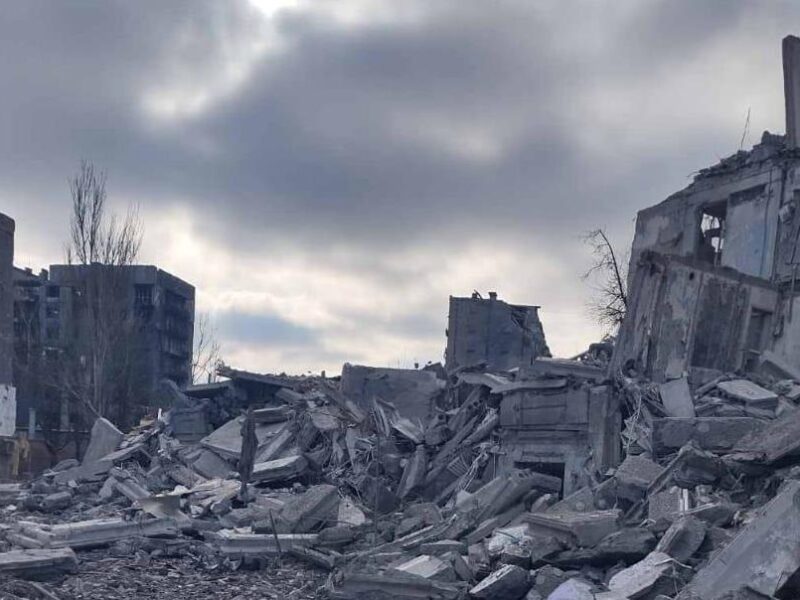 Росіяни скинули ФАБи на багатоповерхівки у Костянтинівці