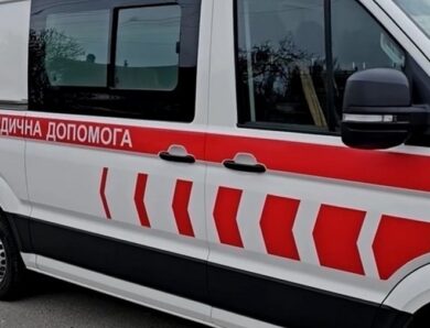 Росіяни вдарили по Херсону, є поранені серед цивільних