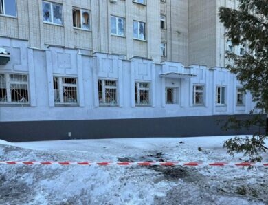 Росіяни вдарили по лікарні в Сумах