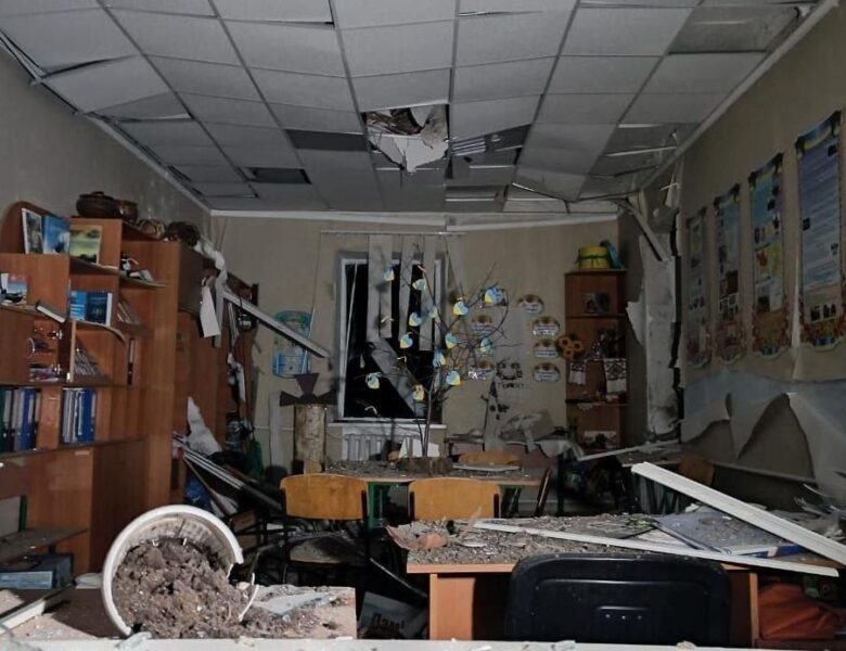 Росіяни вдарили ракетою та дронами по Дніпропетровщині: відоми наслідки