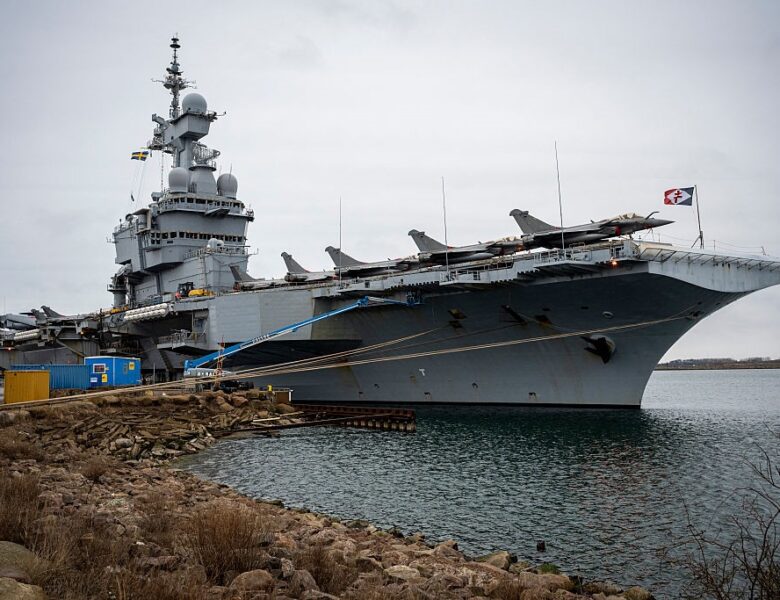 Російський дрон пролетів поряд із французьким авіаносцем в Швеції