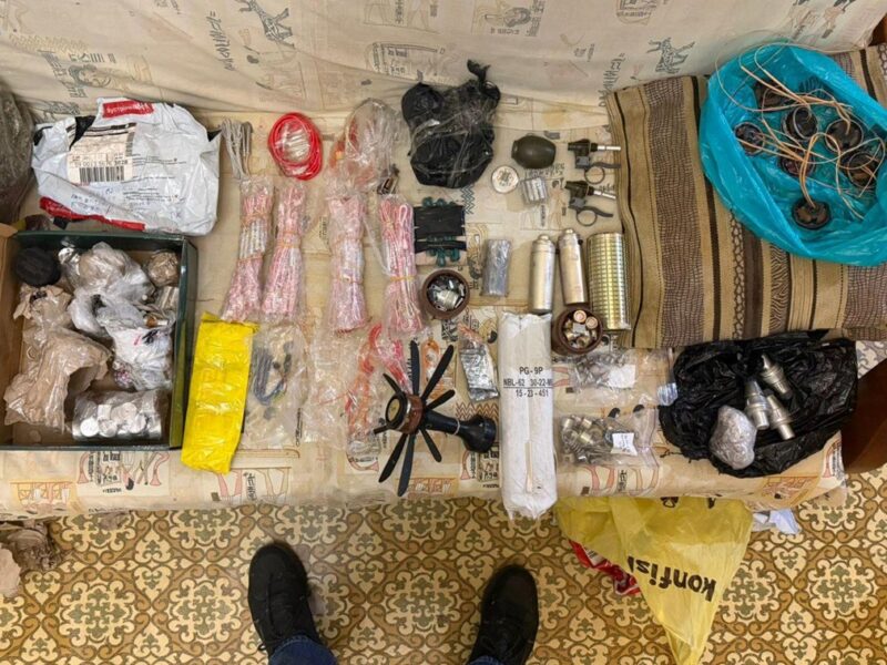 Сапер із з фронту поштою відправляв зброю та вибухівку до Харкова