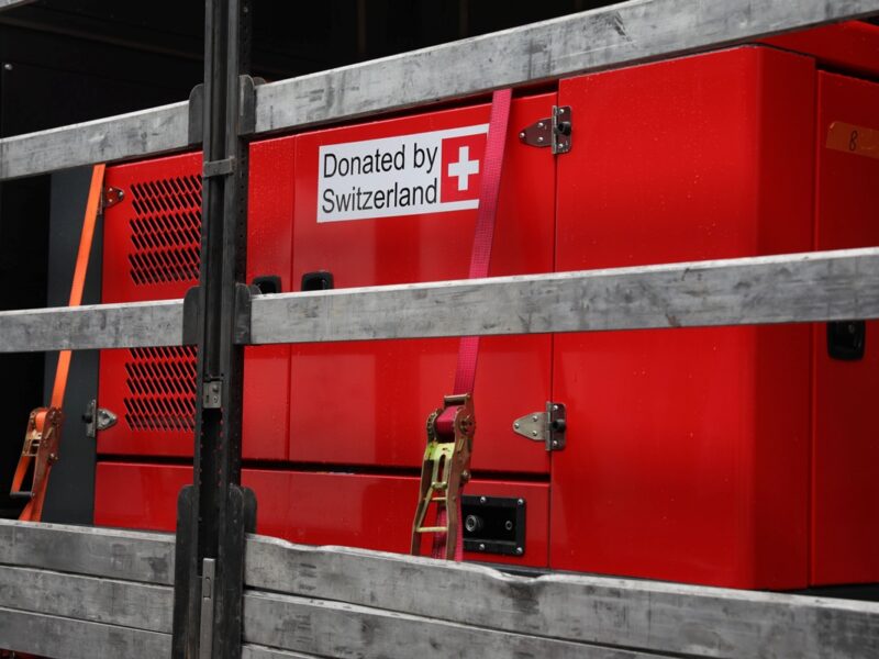 Швейцарія відправила Україні партію енергообладнання