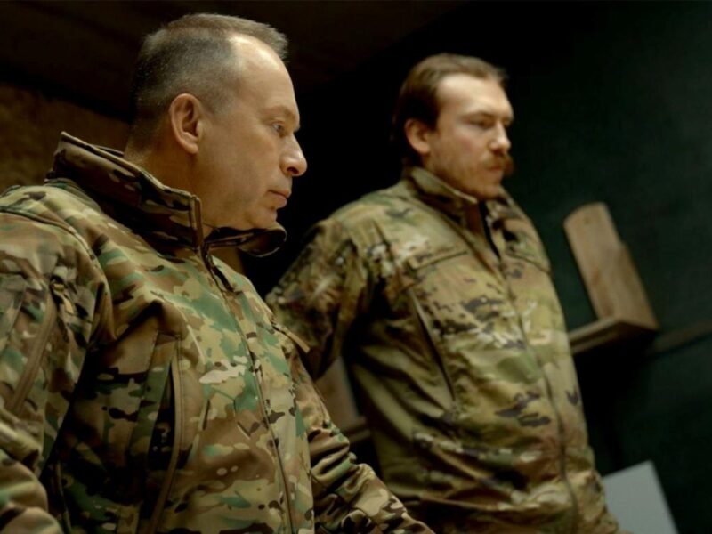 Сирський зустрівся з керівним складом корпусів