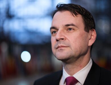 Скандал у Чехії: глава МЗС заявив, що ігноруватиме президента