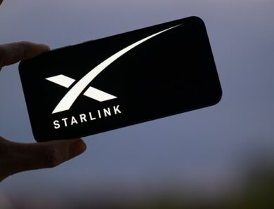 США таємно завезли до Ірану тисячі терміналів Starlink – ЗМІ