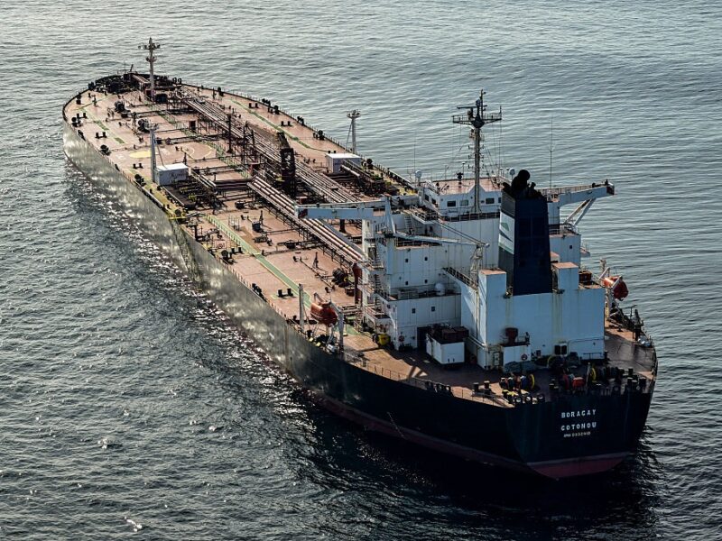 Танкери з російською нафтою дрейфують біля Китаю