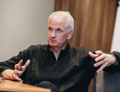 Тімоті Снайдер закликав світ припинити фінансувати війну Росії