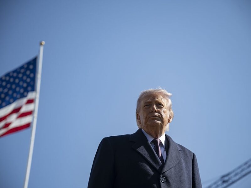 Трамп “був би не проти” зняти санкції з Росії