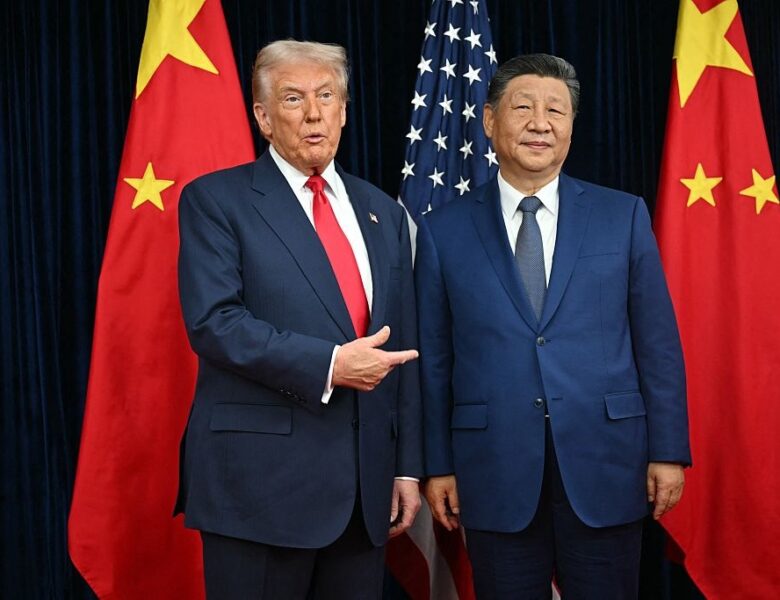 Трамп провів розмову з Сі Цзіньпіном