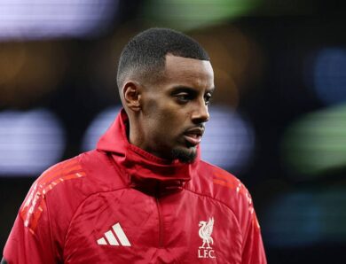 Тренер Ліверпуля розкрив стан Ісака перед матчем з Україною