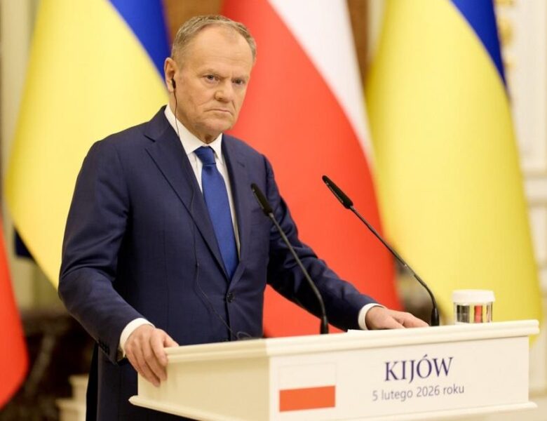 Туск розповів про нові пакети зброї для України