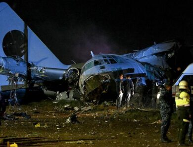 У Болівії розбився літак, завантажений грошима