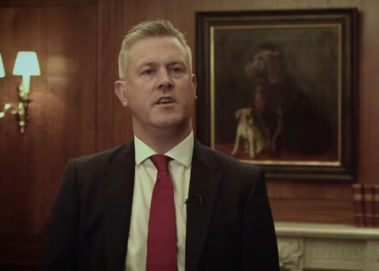 У Британії судили банкіра-мільйонера за 740 випадків безквиткового проїзду