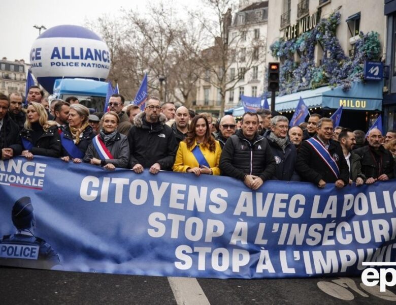 У Франції люди масово мітингують через недостатнє фінансування поліції
