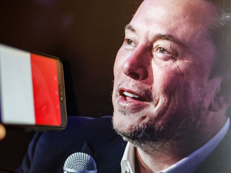 У Франції пройшли обшуки в офісах соцмережі Х