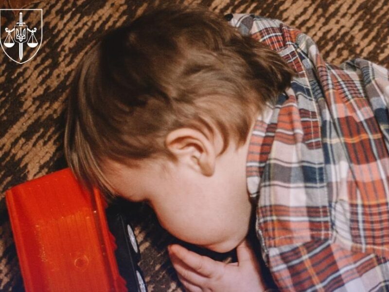 У Києві 4-річний хлопчик отруївся пігулкою, поки мати вживала наркотики