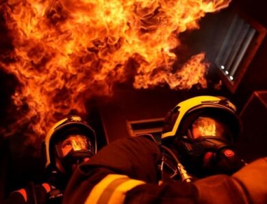 У Києві чутно потужні вибухи, РФ атакує балістикою