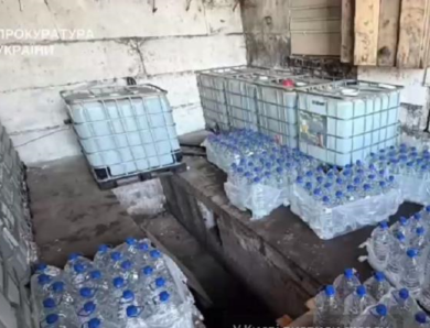 У Києві виявили склади з близько 50 тонн нелегальної спиртової суміші