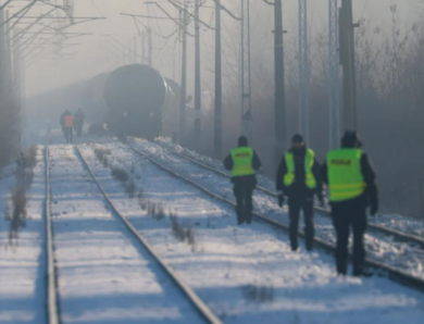 У Польщі з колії, що веде до України, зійшов з рейок вантажний потяг