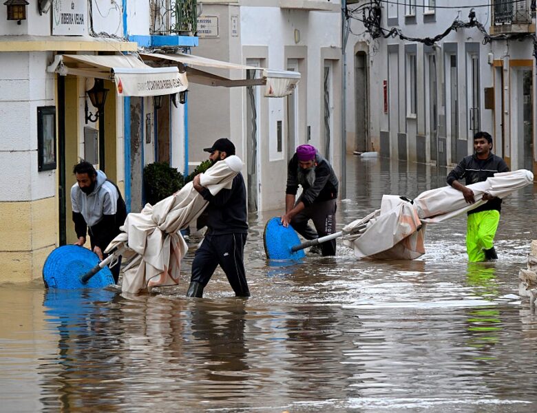 У Португалії через повені обвалилася частина ключової автомагістралі