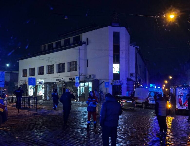 У центрі Львова прогриміли вибухи