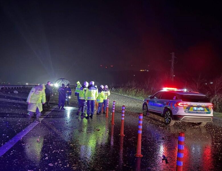 У Туреччині винищувач F-16 впав на трасу: пілот загинув