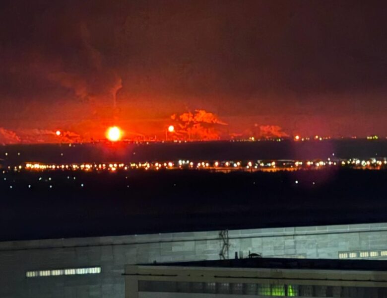 У Волгограді ефектно палає НПЗ