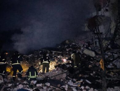Удар по Дніпропетровщині: під завалами є люди