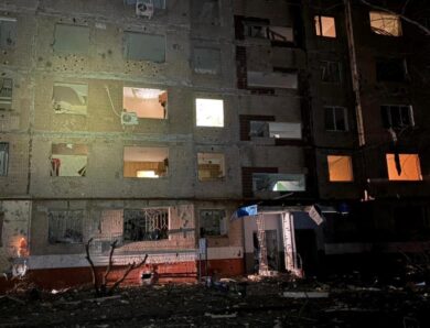 Удари РФ по Краматорську: пошкоджені понад 20 багатоповерхівок