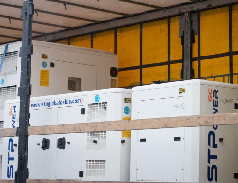 Україна отримала від Азербайджану 11 генераторів