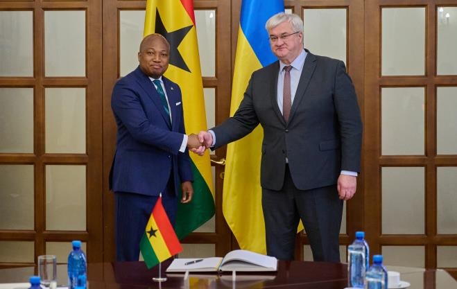 Україна та Гана готують угоду про оборонну співпрацю