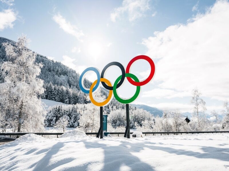 Українські спортсмени прибувають до олімпійських селищ Італії