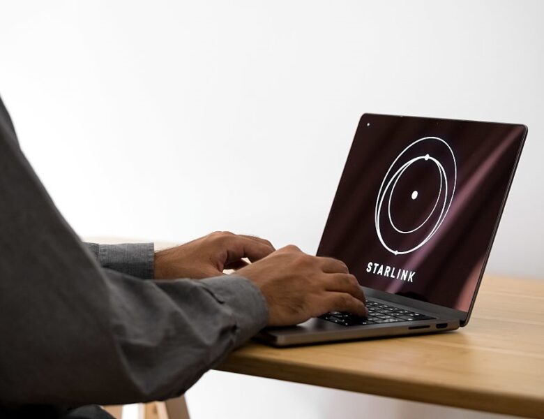 Українцям нагадали про необхідність реєструвати термінали Starlink